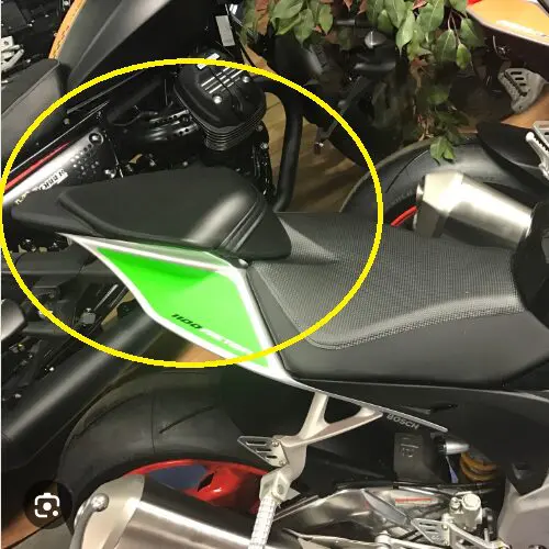 RSV4 passenger seat, part no. 85884300A1