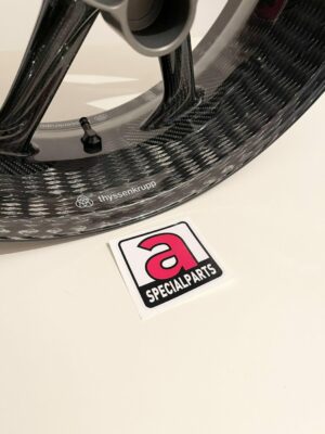 cerchi in carbonio aprilia 4 scaled 1