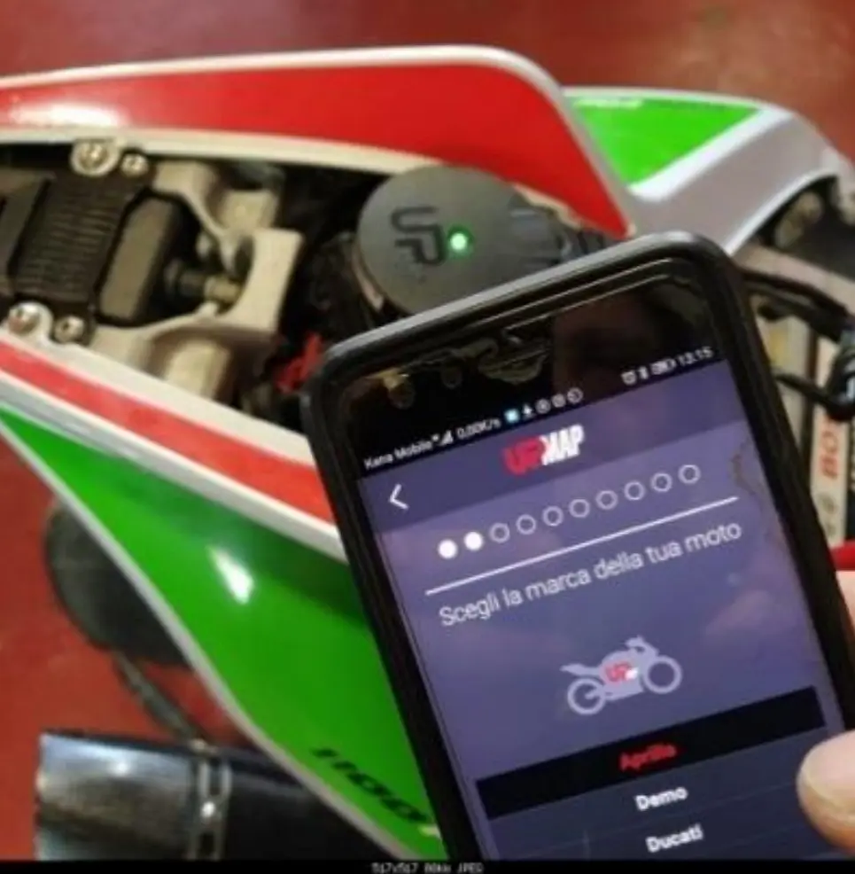 Installation Manual Aprilia Upmap T800 1 Aprilia UpMap T800 Device and App